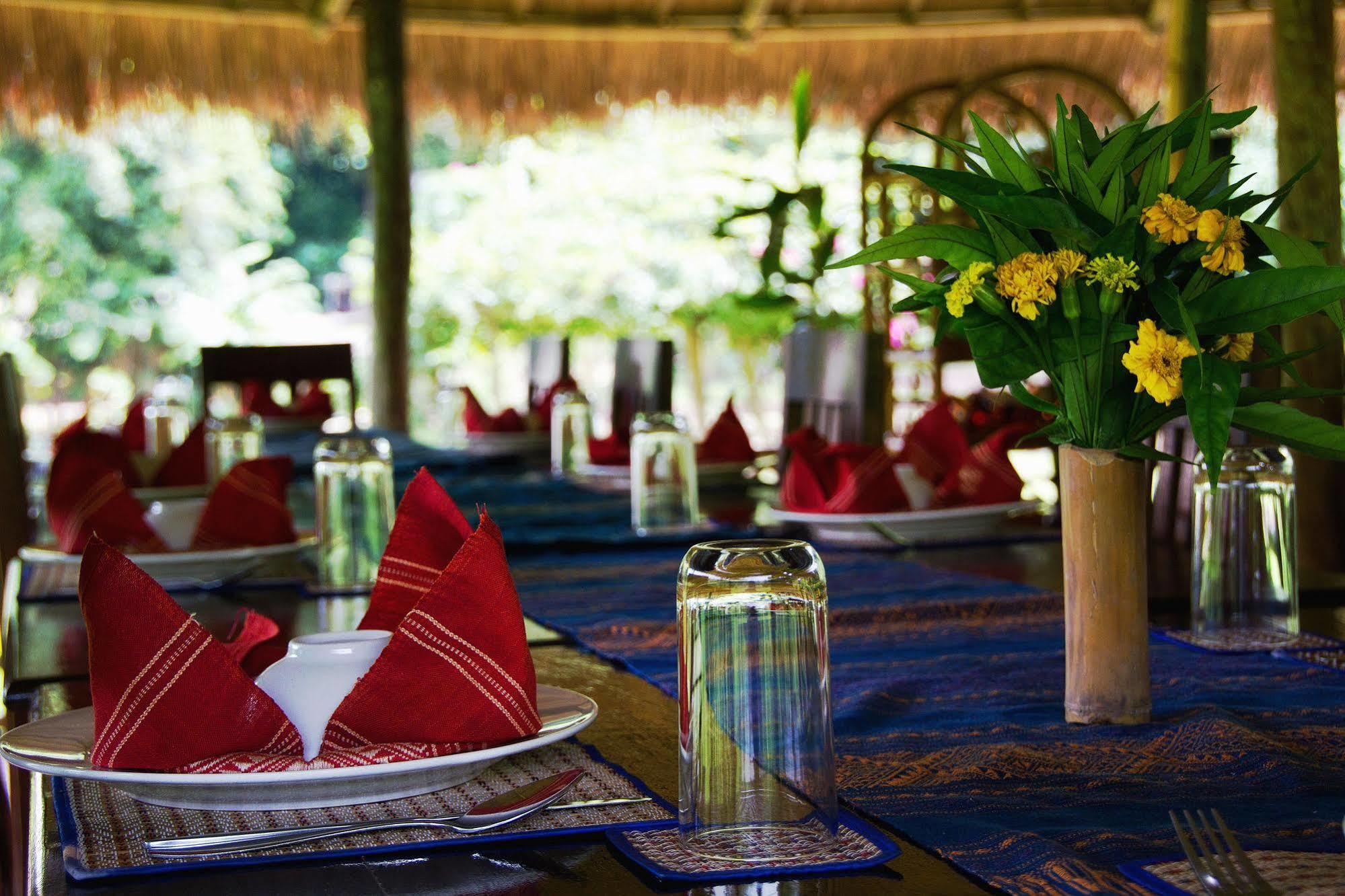 Kamu Lodge Pak Ou Exterior photo